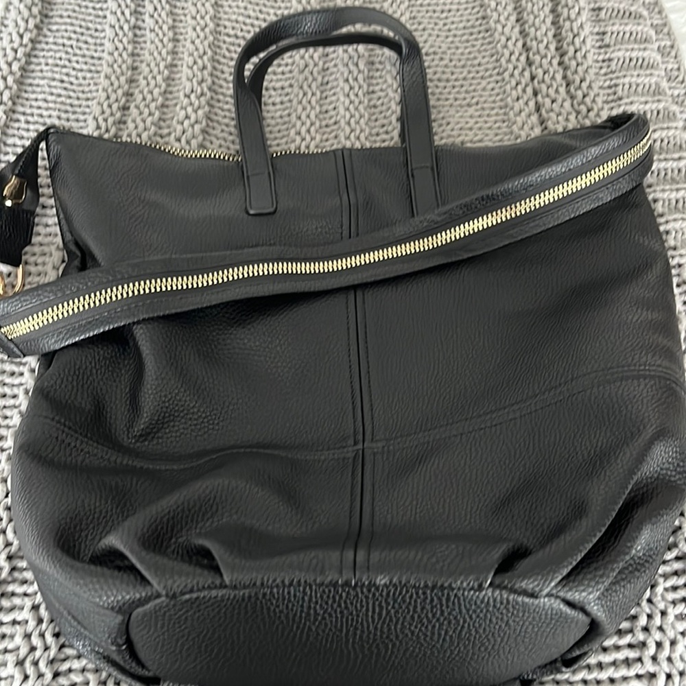 LISA ROBERTSON CROSSBODY TOTE